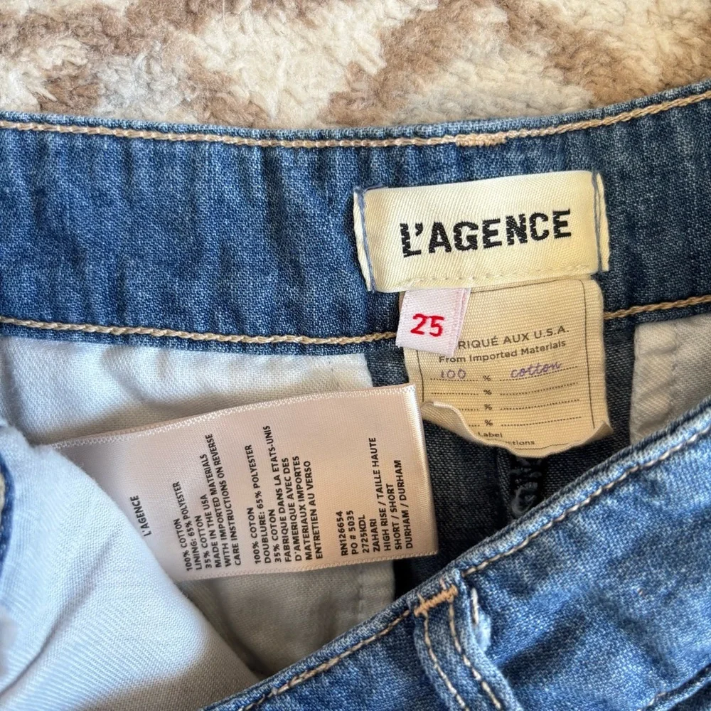 L’AGENCE Zahari Pleated Denim Shorts High-Rise Soft Denim Casual Effortless - Picture 7 of 7